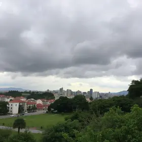 tempo fechado Lauro de Freitas